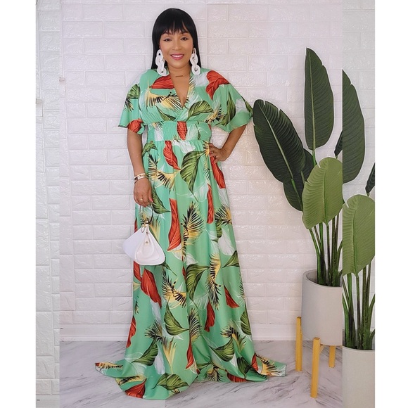Green Tropical Print Short Sleeve Floral Maxi Dress - Picture 2 of 4